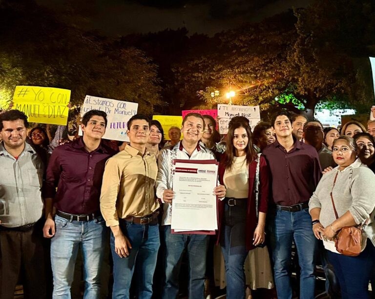 Se inscribe el Doctor Manuel Díaz a la alcaldía de Mérida por Morena