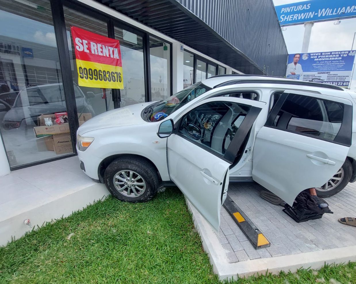 b738d4df-b5c8-411f-afbd-b0fc04114c5d